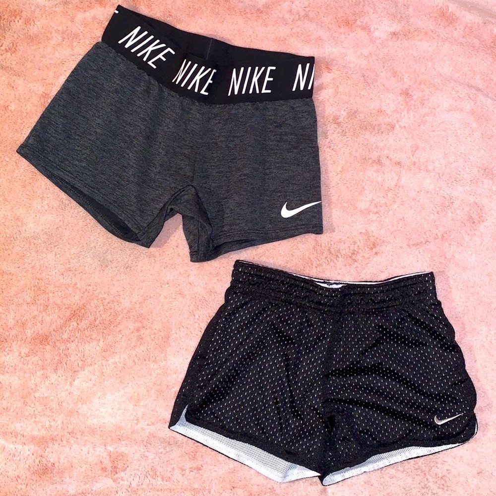 🖤 Girl’s Nike Shorts bundle!